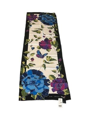 Carlisle Collectible Scarf, 2011-2012, NWT